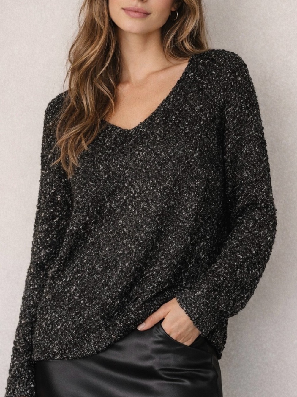 Club Monaco Charcoal Bouclé V-Neck Sweater Size L